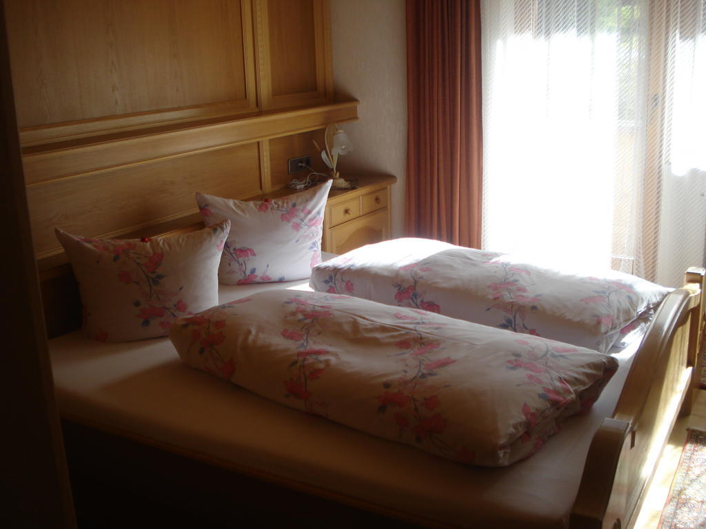 Gaestehaus Troppmair Финкенберг Номер фото