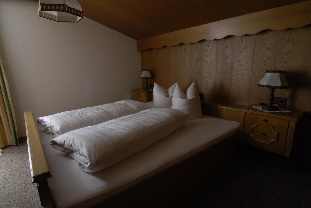 Gaestehaus Troppmair Финкенберг Номер фото