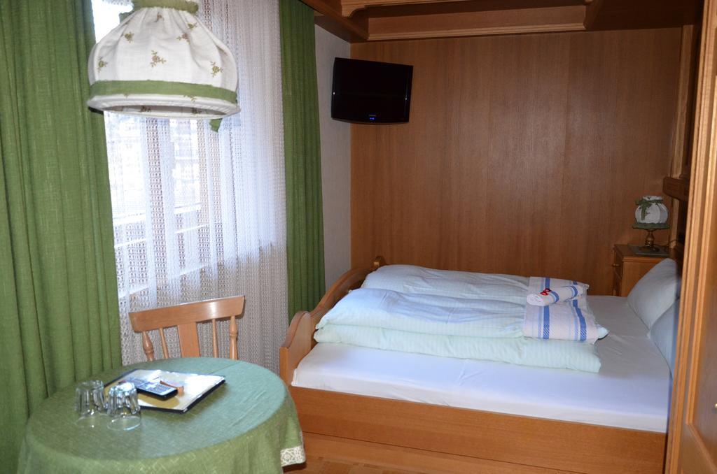 Gaestehaus Troppmair Финкенберг Экстерьер фото